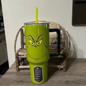 NWT DR SEUSS THE GRINCH STAINLESS STEEL DOUBLE WALL TUMBLER WITH STRAW
